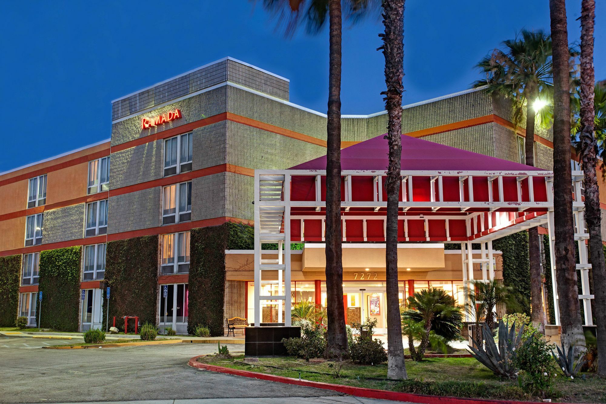 Best Western Plus Commerce Hotel Лос-Анджелес Экстерьер фото